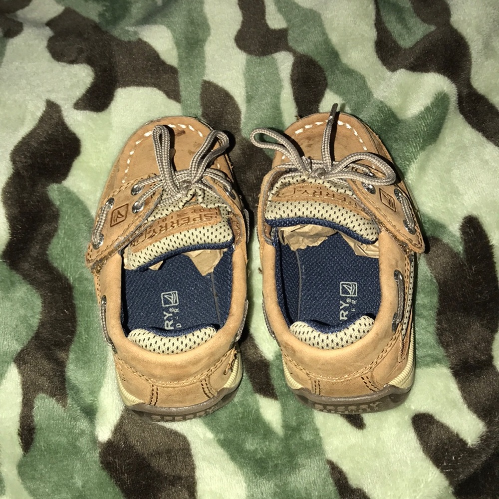 Sperry - Picture 2 of 6